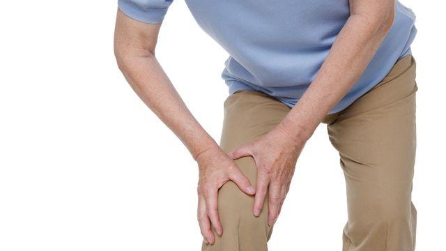 [건강 지키미] ‘콕콕’ 쑤시는 통증... ‘무릎 관절염’ 단계별 치료방법은?