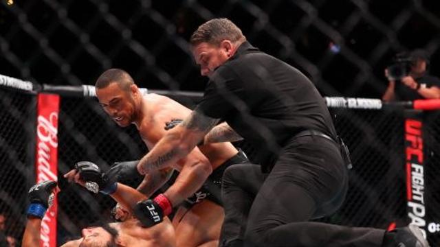 파죽의 UFC 9연승…울버그, 레예스까지 1라운드에 잡고 챔피언전 요구