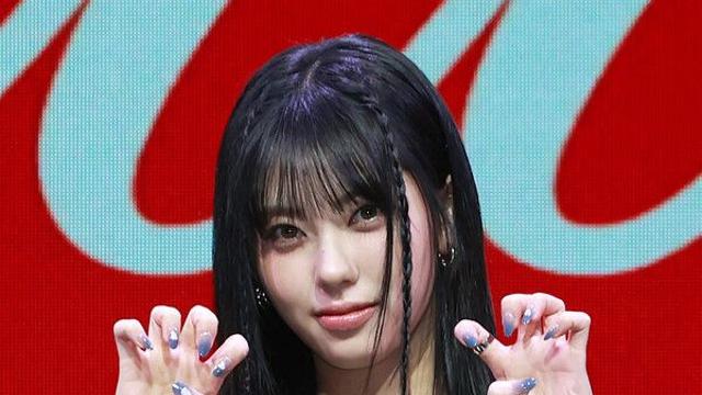 [NC포토] 이즈나 코코, 깜장 고양이