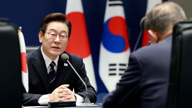 李, 이시바 만나 
