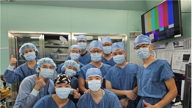 “해외 의료진, 보라매병원에서 구강로봇 갑상선수술 배운다”