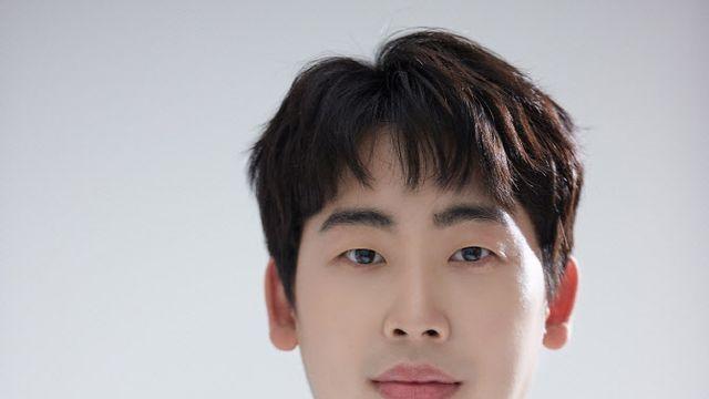 배우서 연출로…최희승 