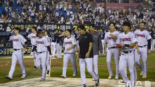 LG 또 1위 확정 실패, SSG 3위·삼성 4위 확정…리베라토 50홈런-150타점(종합)