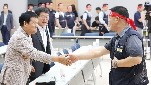 [속보] 경기 버스 노사 협상 타결…총파업 철회