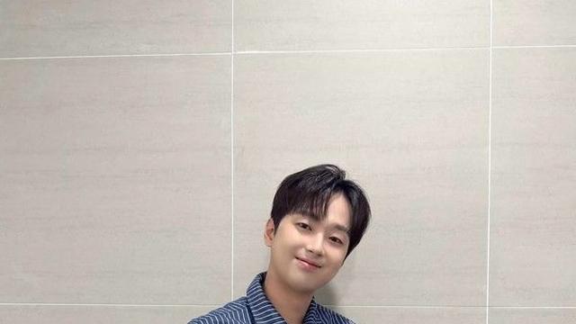 이찬원, 정규 2집 ‘찬란’  트랙리스트 공개…타이틀곡 ‘오늘은 왠지’로 대중 사로잡는다