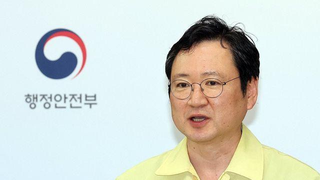 '전산망 마비' 국정자원장 