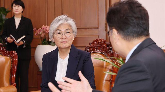 주미대사에 강경화 前외교장관…여성으로는 처음 임명(종합)