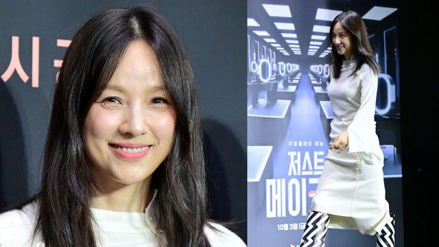 요가원 벗어난 이효리, 단추가 몇 개야? 압도적 올화이트…지그재그 부츠로 '시선강탈'