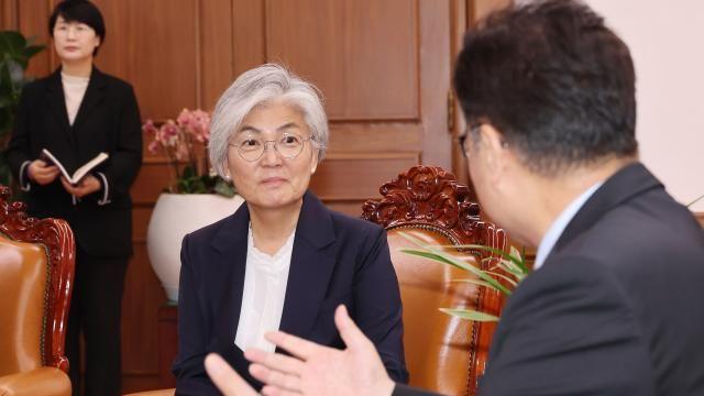 李정부 첫 주미대사 강경화 전 외교부 장관 임명…4일 부임