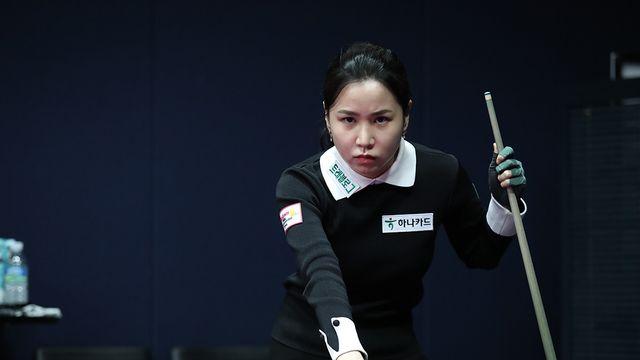 '구사일생' 김진아-히다, 승부치기 신승…'4전 전패' 히다, 김가영과 16강서 5번째 대결