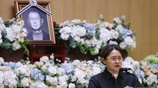 개그계 거목 故 전유성 영면... 김신영이 남긴 말에 눈물 쏟아져