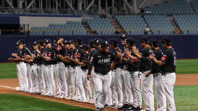 KT가 일냈다, '14년 연속 1위' 상무 잡고 퓨처스 '초대 챔피언' 등극! [IS 고척]