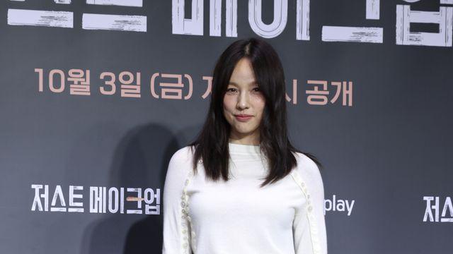 ‘저스트 메이크업’ 이효리 “서바이벌 MC 어려워…전현무·김성주 보며 연습”