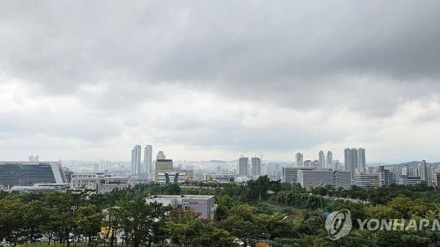 부산·울산·경남 대체로 흐림…낮 최고 26∼28도