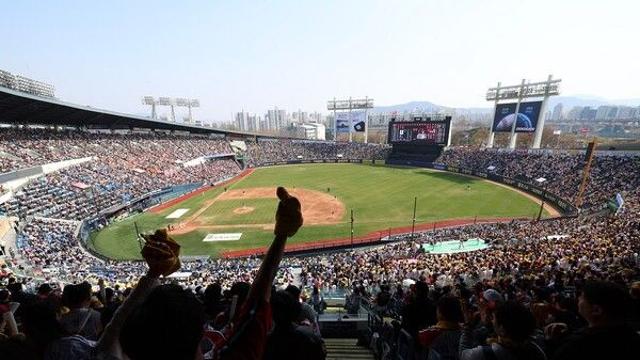 KBO, 포스트시즌 대비 구장 안전 점검…