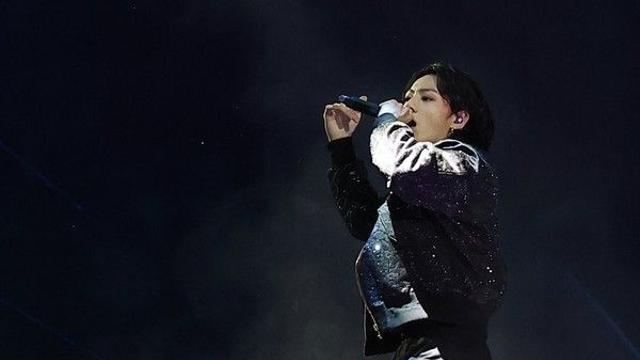정국, 미국 인기 K팝 아티스트 1위 등극... '원톱' 입증했다
