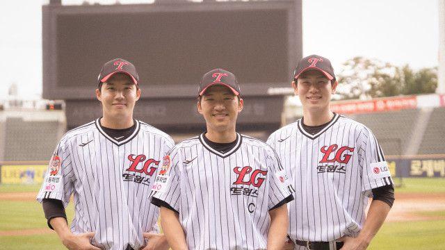LG, 우승 기운 담은 '클래식 유니폼' 입고 최종전 치른다…2026 신인 선수 초청 행사도