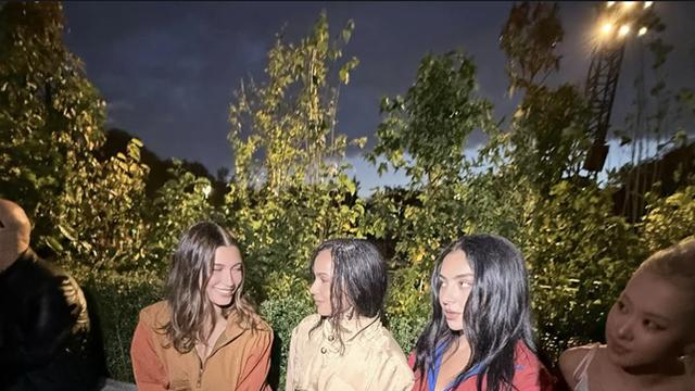 패션쇼에서 로제 인종차별했다는 Charli XCX의 진실