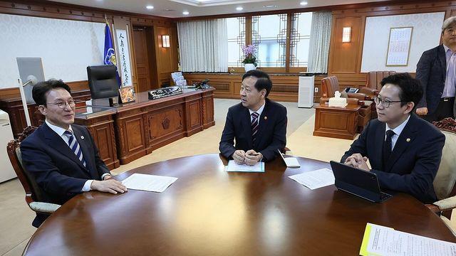 '국무총리-부총리 회의체' 첫 가동…내각 통할 방안 논의(종합)