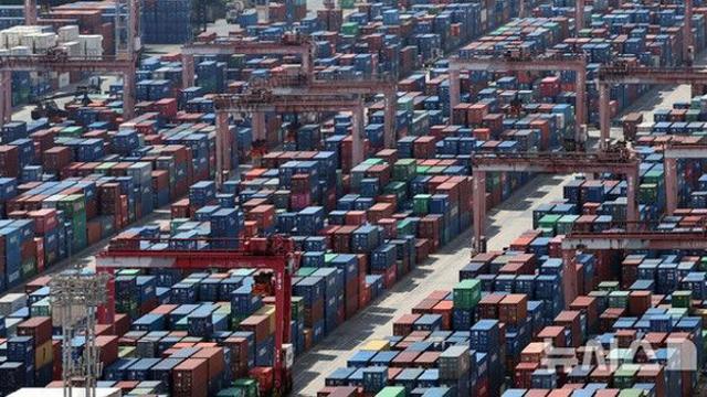 '반도체·車 훈풍' 9월 수출 12.7%↑ 659.5억弗…늦은 추석에 역대치 경신(2보)