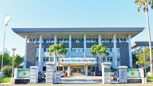 [2026 지방선거-도의원] 32개 선거구에 후보군 100여 명… 물밑 경쟁