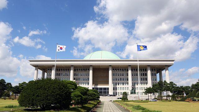 輿 '기업인 호출 최소화' 방침에도...국감 '기업인 때리기' 계속
