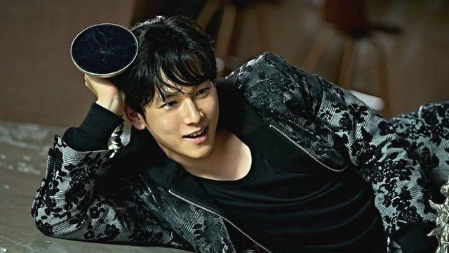 하루 만에 넷플릭스 글로벌 3위…화제성 미쳤는데 평점 ‘최저’ 찍은 비운의 韓 영화