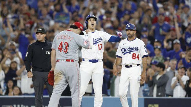 '야마모토 역투+베츠 4안타' 다저스, 신시내티 꺾고 디비전시리즈로
