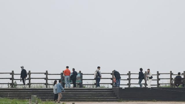 [내일 날씨] 추석 연휴 첫날, 전국 흐려…충청·제주 등 강한 비 예보