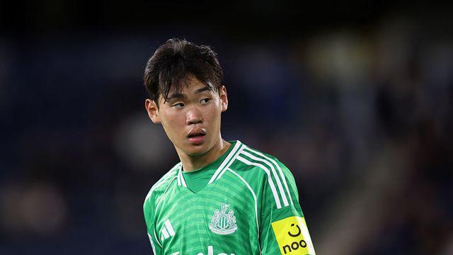 ‘부상 의심’ 박승수, 뉴캐슬 1군 데뷔는 언제쯤...관중석에서 UCL 경기 관람
