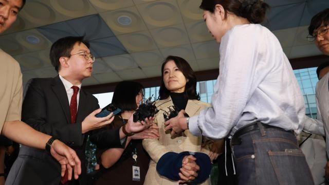 이진숙 전 방통위원장, 첫 조사 3시간 만에 종료…체포적부심 청구 예고