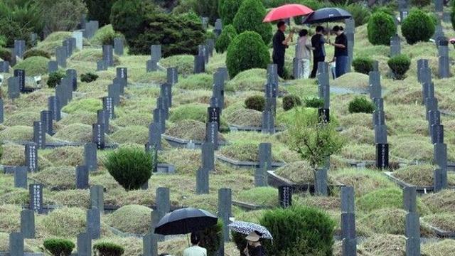 연휴 첫날 전국 곳곳 비…남부지방 '집중호우'[오늘날씨]