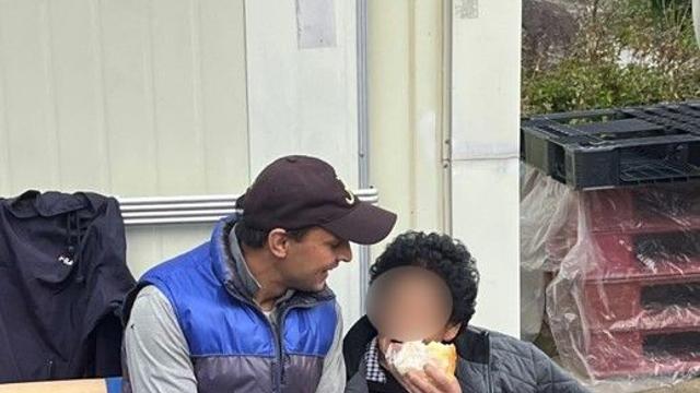 산속 희미한 소리 듣고 달려간 네팔 청년, 실종 할머니 구조