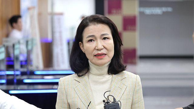 [1보] 경찰, 이진숙 전 방송통신위원장 자택서 체포