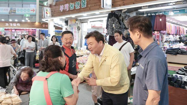 임병택 시흥시장, 추석명절 앞두고 전통시장 방문