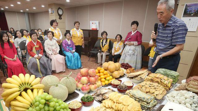 차례상에 바나나·오렌지 올린다…10명 중 6명은 “안 차려요”