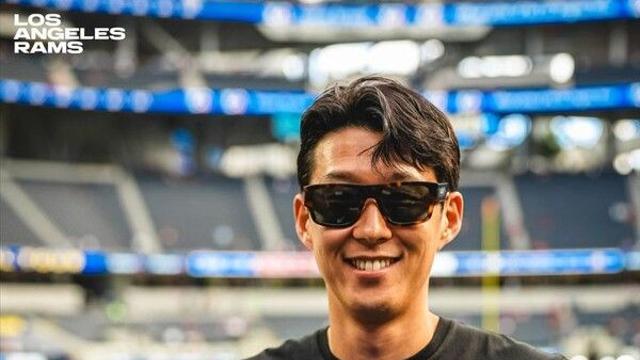 LAFC '슈퍼스타' 손흥민, 미식축구 NFL 램스 구장 방문