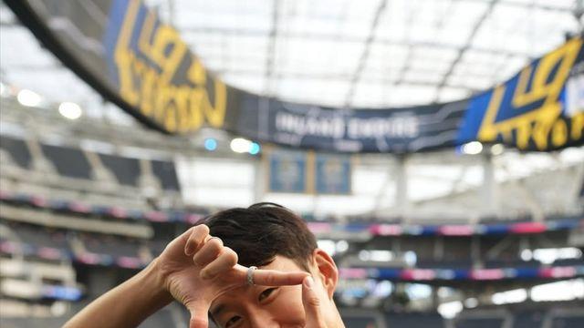 미식축구 NFL 유니폼 입고 세레머니하는 오늘자 손흥민 