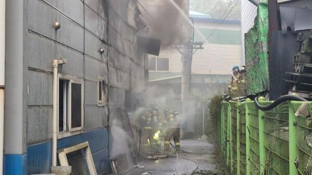 전북 김제시 크레인 공장서 불…인명피해 없어