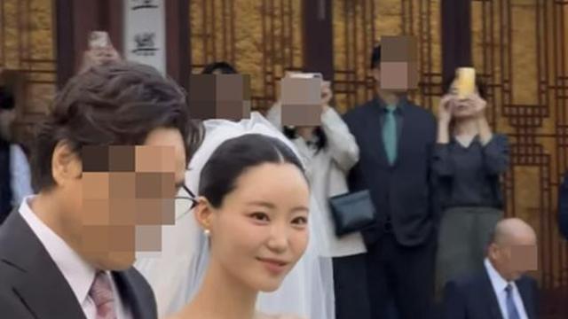 적재♥허송연 결혼식 현장 포착…환한 미소로 신부 입장 