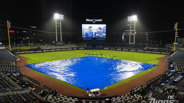 프로야구, 광주·창원 경기 우천 취소… 포스트시즌 개막 10월 6일로 연기