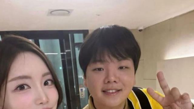 결혼 앞둔 곽튜브, 확 달라진 날렵한 턱선 공개…예비 신부 공무원, 형 부부와 '동시 임신' 겹경사