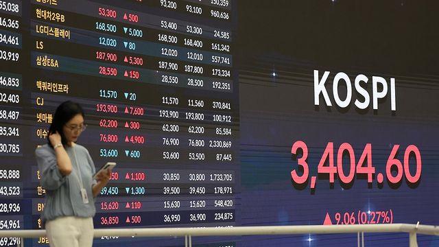 올해도 어김없는 '올빼미 공시'…연휴 전날 전체 공시 절반 육박(종합)