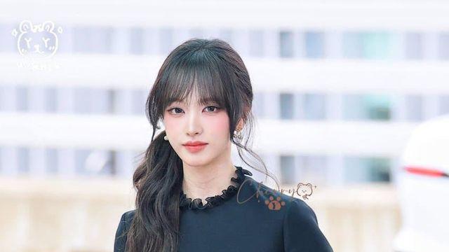 오늘자 아이브 리즈 레이 출국현장 미모 ㅗㅜㅏ... jpg