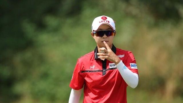 김효주·황유민, LPGA 롯데 챔피언십 3R 1타 차 공동 2위... 역전 우승 기대감