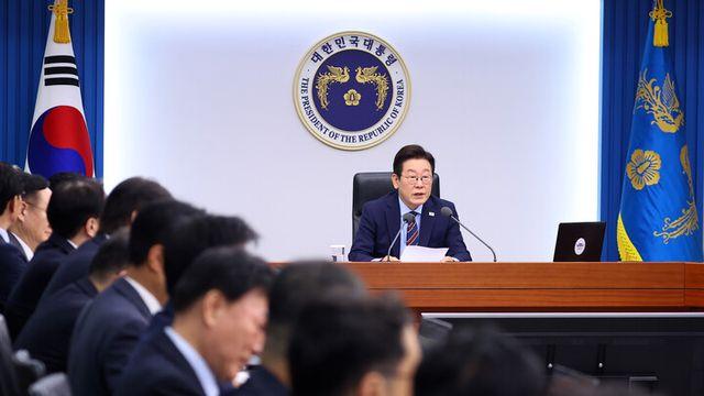대통령실 “이 대통령 출연 방송 연기 요청”...野 “한 일 없다 자인”