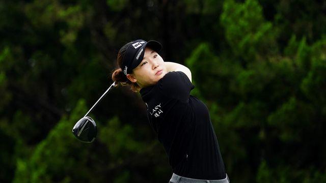 KLPGA 특급 신인 김민솔, '공격 골프'로 시즌 2승