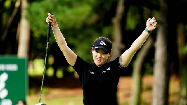 KLPGA 특급 신인 김민솔, '공격 골프'로 시즌 2승(종합)