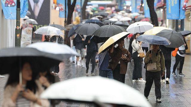 [날씨] 추석 하루 앞두고 전국에 비…제주도 한낮 28도 늦더위