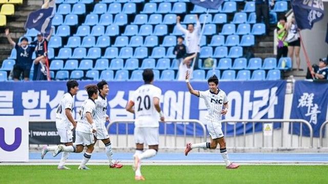 ‘PO 티켓 희망’ 서울 이랜드, K리그2 6위 도약…3위와 승점 1점 차